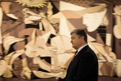 Зображення для публікації 'Перед публікацією Panama Papers юристи Порошенка хотіли вивести його з власників офшору'