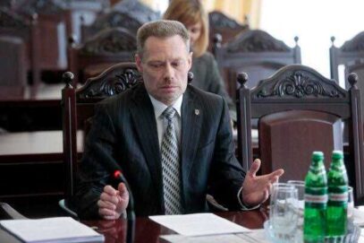 Зображення для публікації 'Суддя, який напідпитку потрапив в ДТП, уникнув покарання'