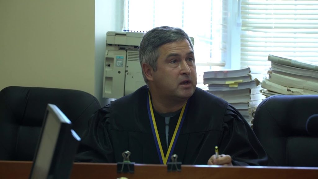 «Плівки Вовка»: Аблов заявив відвід судді Антикорсуду через спізнення й присутність журналістів