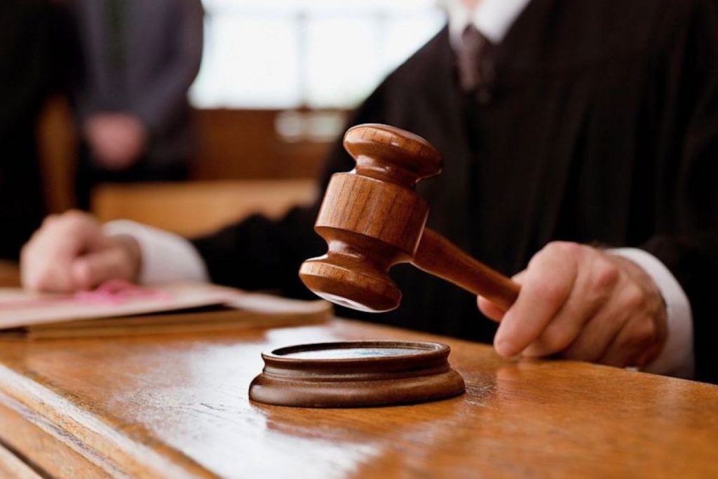 Як погрожують суддям: санкції, гранати і запрошення на панахиду
