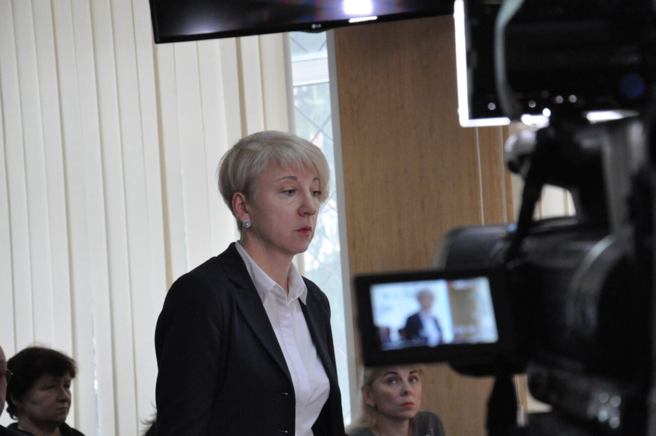 Зображення для публікації '«Суд перебуває чи не в найгіршому стані з усіх, які ми відвідали»: Рада суддів побувала в суді, де працює Лариса Гольник'
