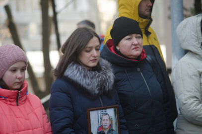 Зображення для публікації 'Скандальна правка до закону про ДБР: Що чекає на справи Майдану'
