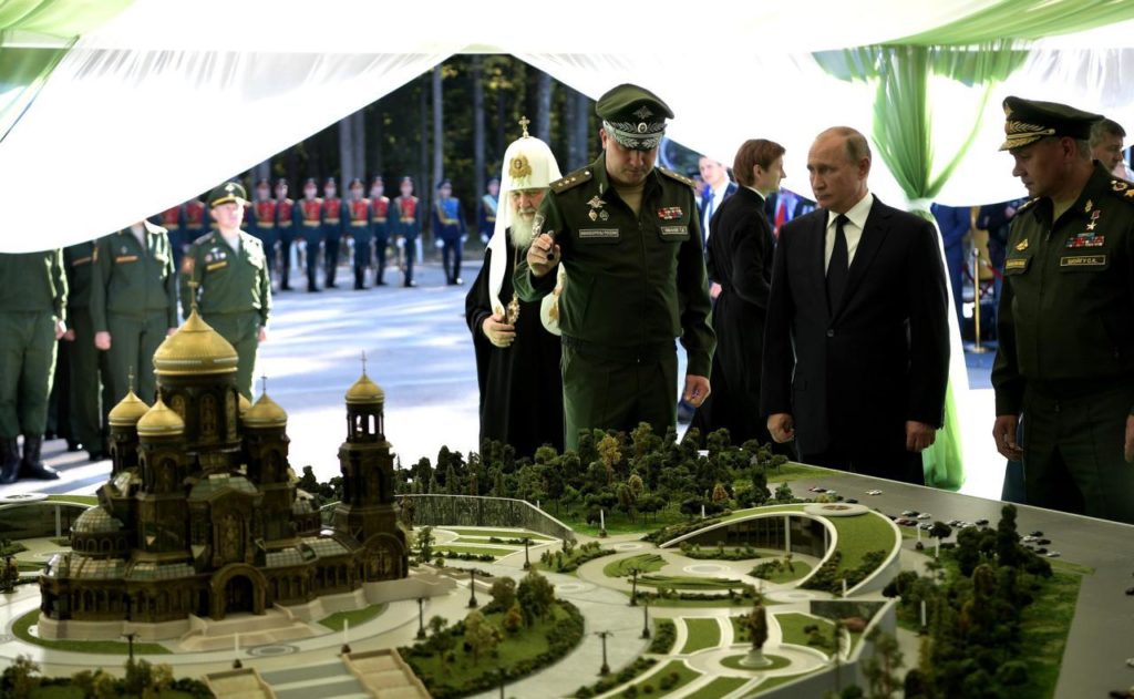Причетний до відмивання грошей громадянин Литви фінансує будівництво «храму збройних сил» у РФ