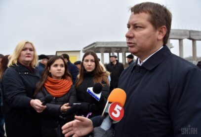 Зображення для публікації 'Порошенко підписав указ про звільнення голови Херсонської ОДА Андрія Гордєєва'
