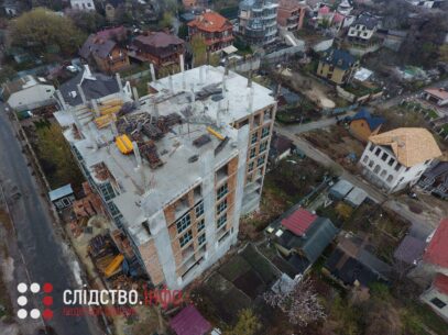 Зображення для публікації 'Зведений з порушеннями будинок на Батиєвій горі готують до введення в експлуатацію'