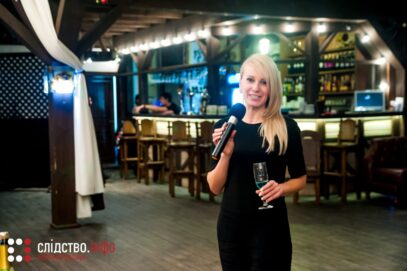 Зображення для публікації 'Працівниця Дарницького суду, до якої приходили з обшуками, отримувала величезні премії'