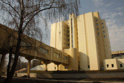 Зображення для публікації 'Інститут раку вісім років не запускає обладнання для онкохворих, на яке витратили десятки мільйонів гривень'