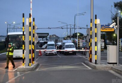 Зображення для публікації 'Митник з 20-річним стажем приховував сотні тисяч доларів у польському банку'
