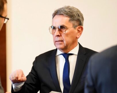 Зображення для публікації 'У родини міністра Ємця сумнівний бізнес та нерухомість на десятки мільйонів гривень'