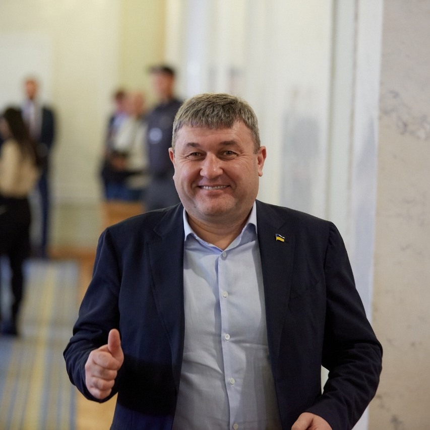 Зображення для публікації 'Пов’язана із нардепом «Слуги народу» фірма отримає спецдозвіл на видобуток бурштину на Рівненщині'