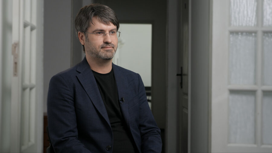 Зображення для публікації 'Поліцейські прийшли до активіста Маселка для вручення адмінпротоколу. Але потім передумали і пішли геть'