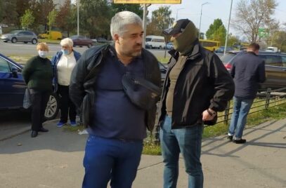 Зображення для публікації 'Київського поліцейського Білика спіймали на хабарі – він фігурував у розслідуванні «Слідства.Інфо»'