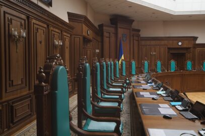 Зображення для публікації 'Контролювати суддів можуть тільки судді, а не НАЗК: про що йдеться у скандальному рішенні КСУ'