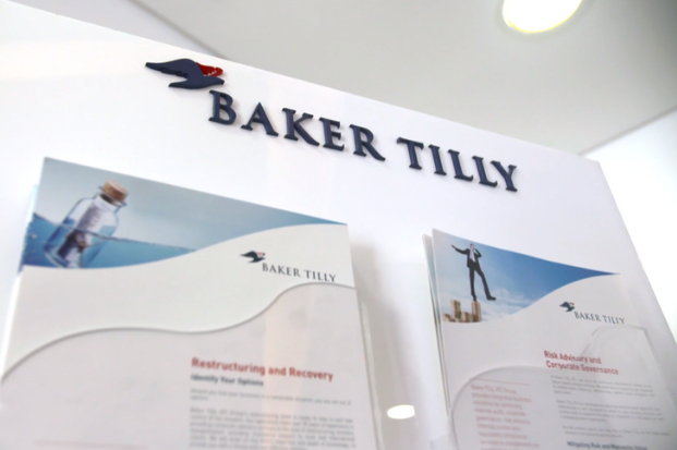 Зображення для публікації 'Пов’язана з мережею Baker Tilly компанія оцінила нафтобази для ПриватБанку в 15 разів дорожче від ринкової вартості'