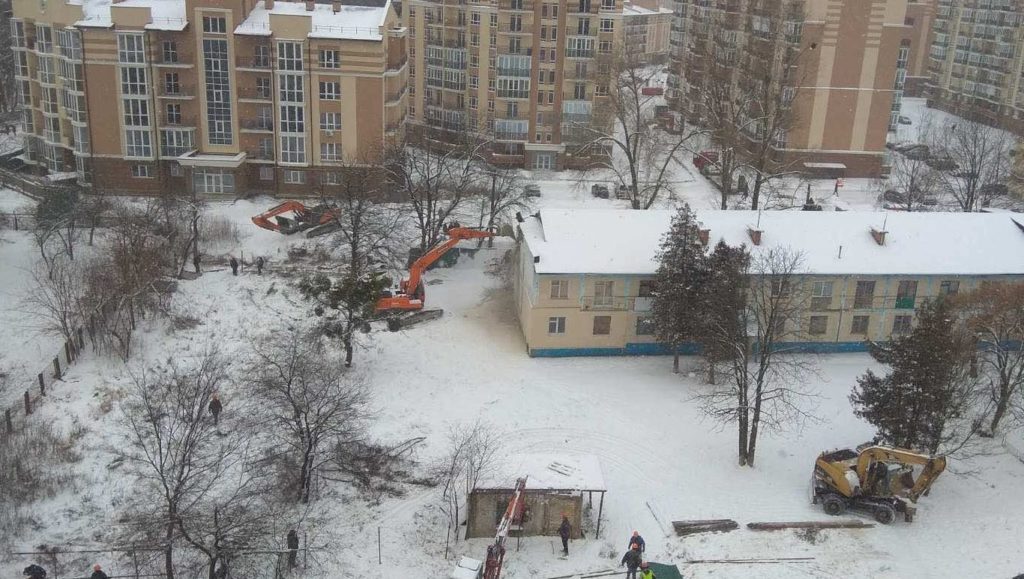Фігурант розслідування про квартири для МВС та НАН України знесли гуртожиток — мешканців залишили на вулиці