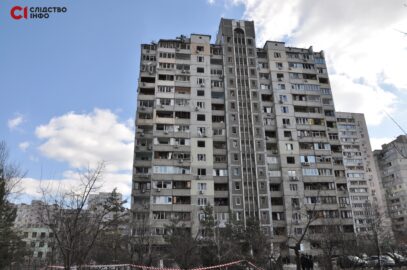 Зображення для публікації '«Нехай весь світ знає, як вони нищать наших дітей»: мешканці Позняків оговтуються від атаки росіян'