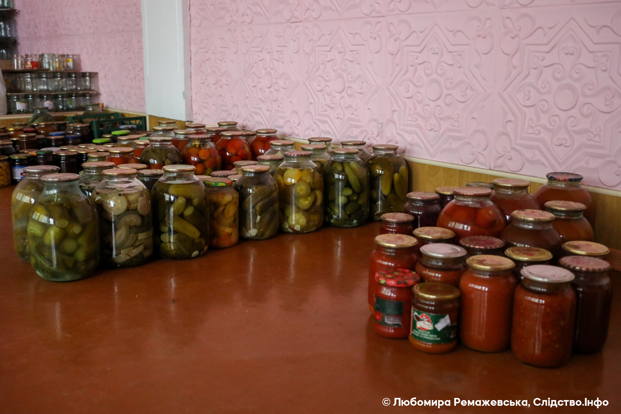 Гуманітарна допомога, яку збирають у селі Дніпропетровської області