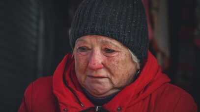 Зображення для публікації '«Мрію ще раз побачитися»: історія жінки з Бахмута, яка розшукує пораненого сина '