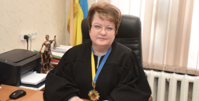 Зображення для публікації 'Сотні тисяч гривень замість звільнення: сумнівна суддя пішла у відставку й уникла кваліфікаційного оцінювання'