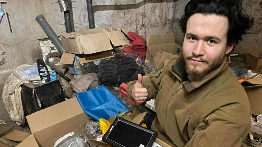 Олена Чернінька з зниклим безвісти сином Михайлом-Віктором
