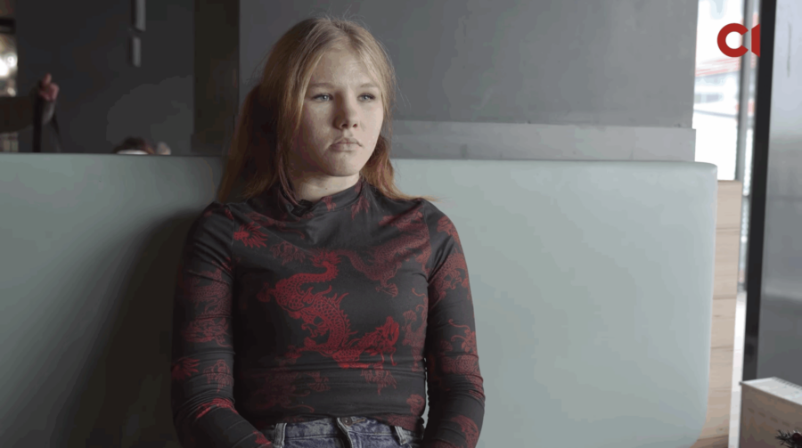 Зображення для публікації '«Моє єдине бажання — щоб вихователі ніколи не працювали з дітьми», — героїня фільму «Слідства.інфо» про відповідальність за знущання з дітей'