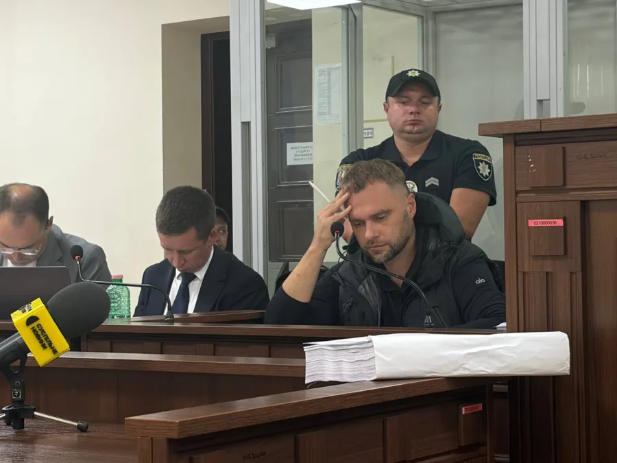 Зображення для публікації 'Організатор схеми з «кришування» кол-центрів може бути причетний до незаконного переправлення людей закордон, — САП'