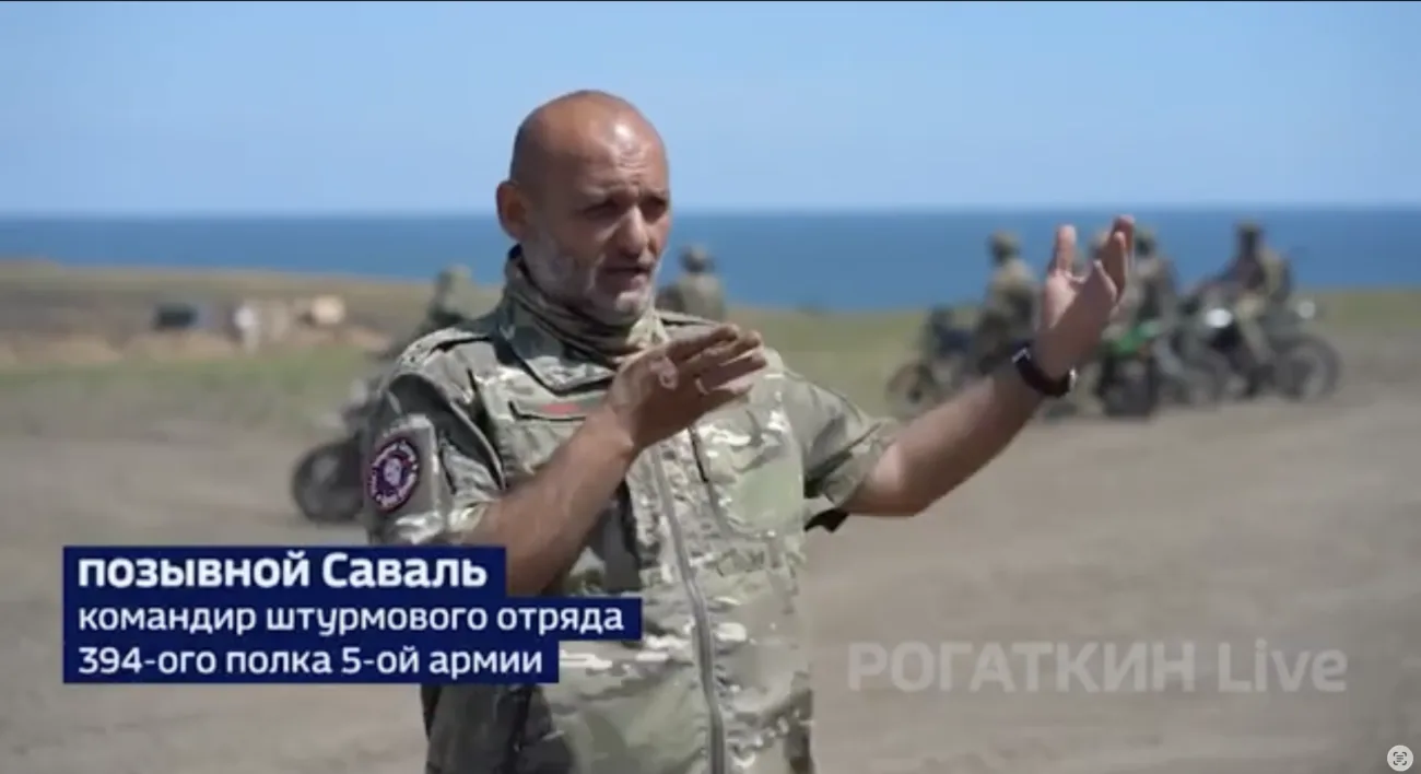Валерій Есаян, Саваль. Міг командувати 114 полком, бійці якого розстріляли українських полонених.