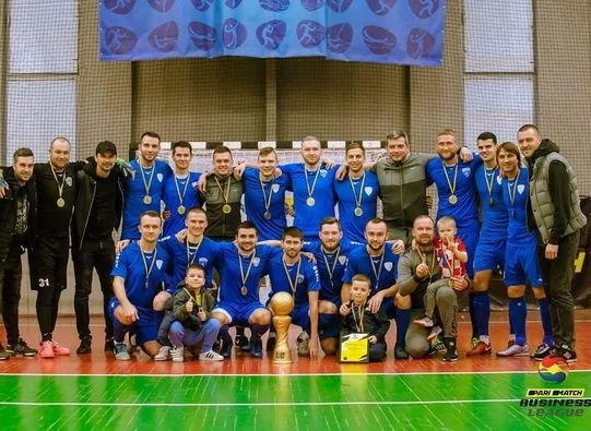 футбол, Роман Падалка, Роман Костюк, нотариус