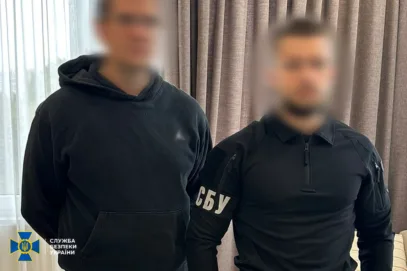 Зображення для публікації 'Затримали керівників компанії, яка фігурувала у розслідуванні «Слідства.Інфо» та допомогла окупантам збути викрадене у Маріуполі зерно  '